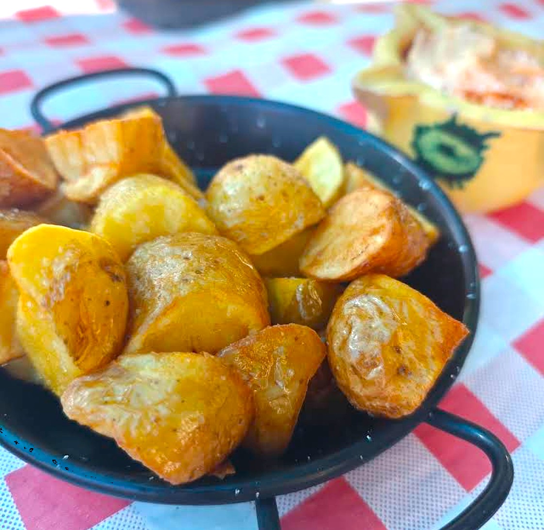 Bravas